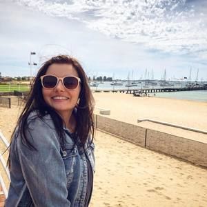 Meet your Posher, Chloe